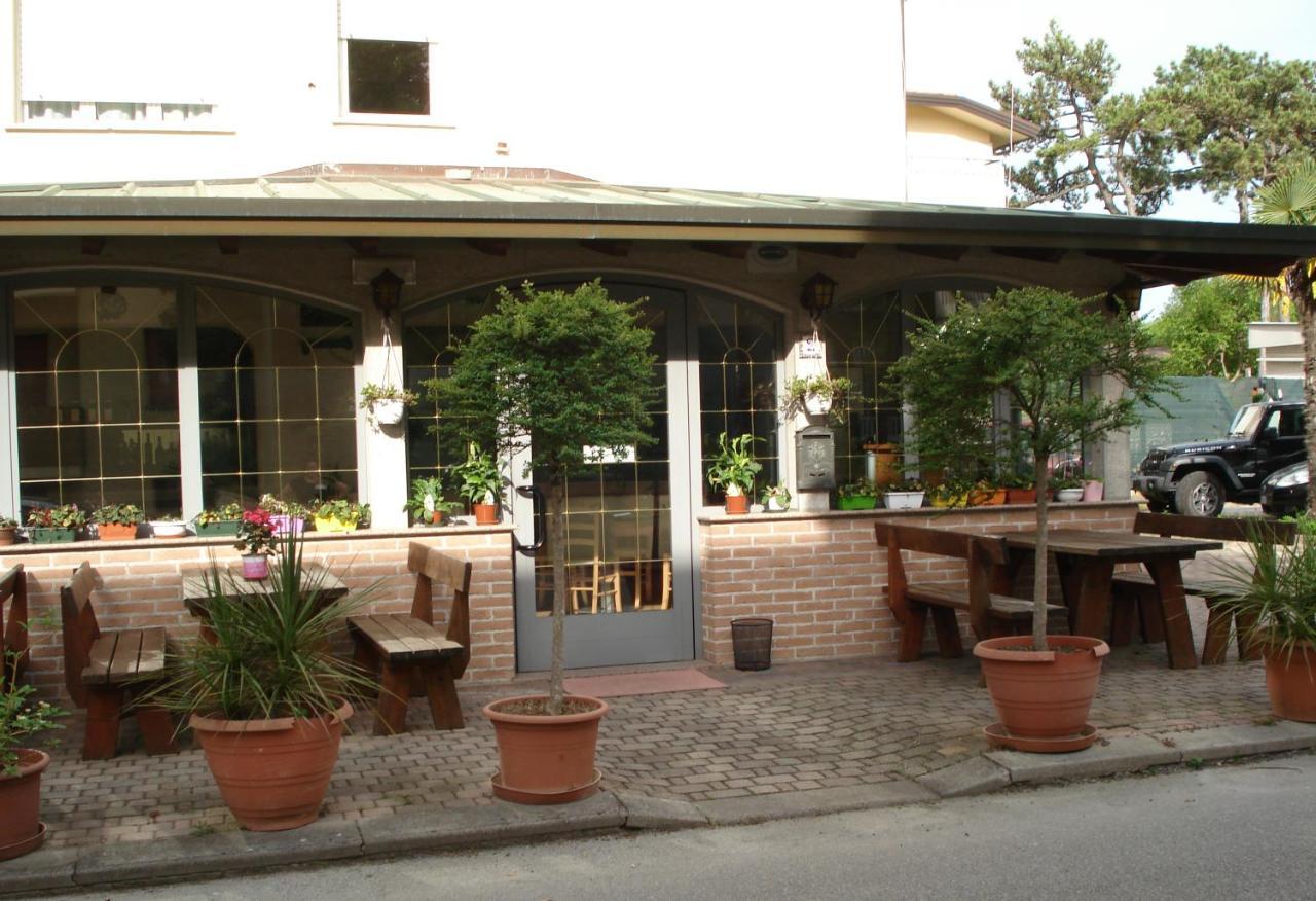 La Quercia Hotel Lignano Sabbiadoro Exterior photo